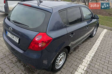 Хэтчбек Kia Ceed 2009 в Черновцах
