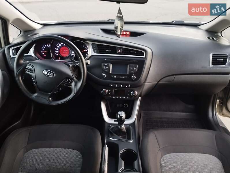 Универсал Kia Ceed 2016 в Черновцах фото 39 Универсал Kia Ceed 2016 в Черновцах