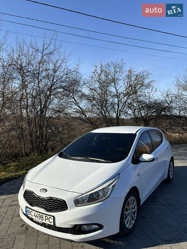 Хэтчбек Kia Ceed 2012 в Львове