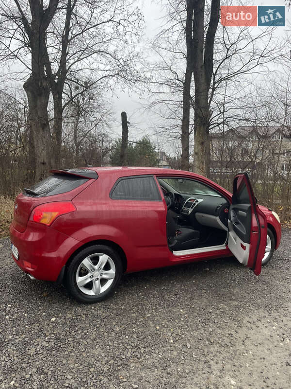 Хэтчбек Kia Ceed 2008 в Дрогобыче