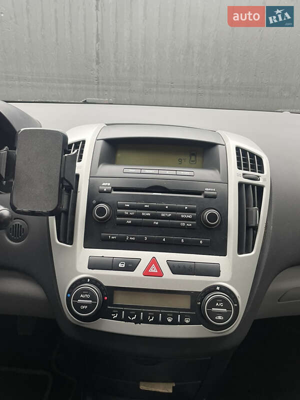 Хэтчбек Kia Ceed 2008 в Дрогобыче