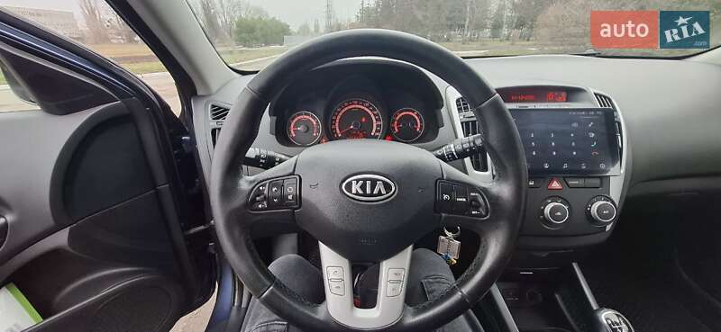 Универсал Kia Ceed 2011 в Киеве