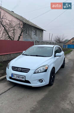 Хэтчбек Kia Ceed 2010 в Полтаве