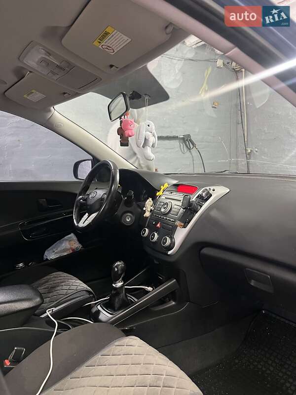 Хетчбек Kia Ceed 2010 в Ніжині