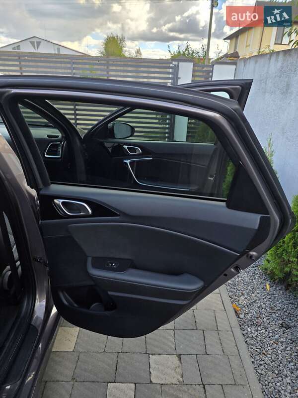 Хэтчбек Kia Ceed 2019 в Сарнах