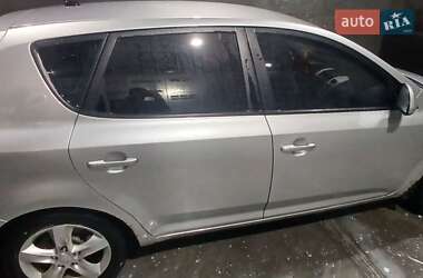 Хэтчбек Kia Ceed 2008 в Буче