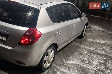 Хэтчбек Kia Ceed 2008 в Буче