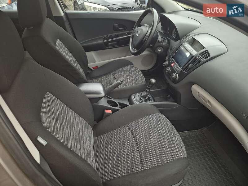 Хетчбек Kia Ceed 2008 в Одесі фото 15 Хетчбек Kia Ceed 2008 в Одесі