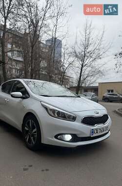 Хэтчбек Kia Ceed 2015 в Киеве