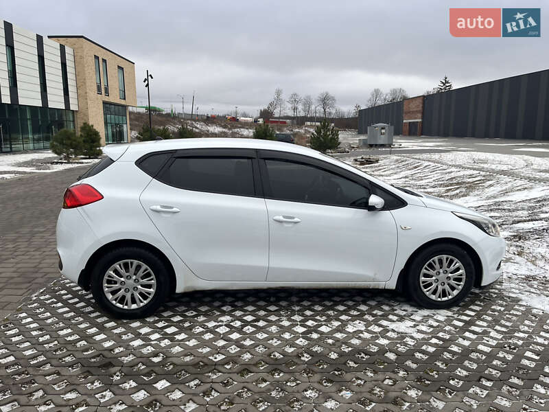 Хэтчбек Kia Ceed 2012 в Хмельницком