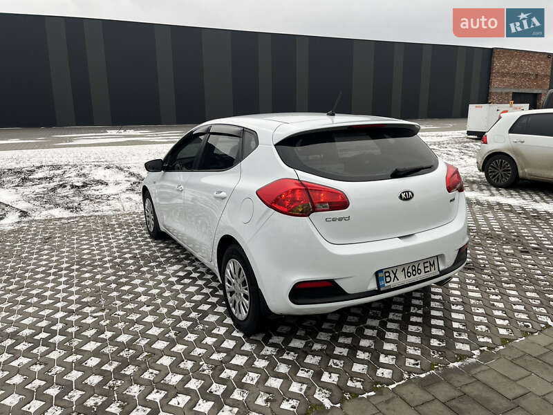 Хэтчбек Kia Ceed 2012 в Хмельницком