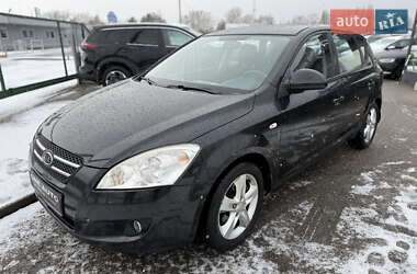 Хэтчбек Kia Ceed 2008 в Киеве