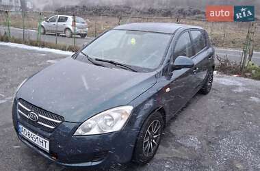 Хэтчбек Kia Ceed 2008 в Солотвине