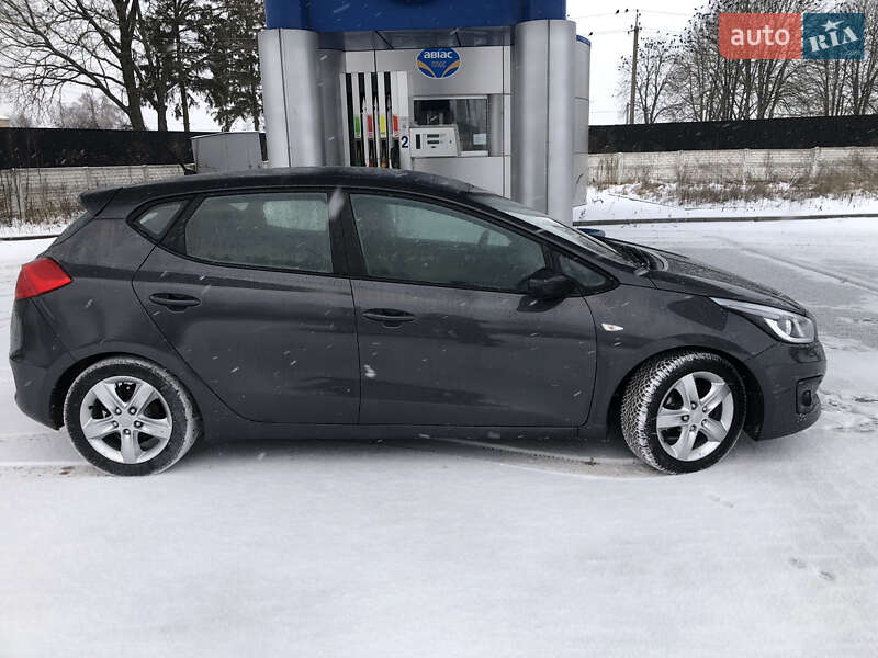 Хэтчбек Kia Ceed 2015 в Киеве