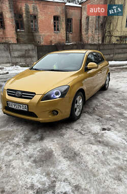 Хэтчбек Kia Ceed 2008 в Харькове