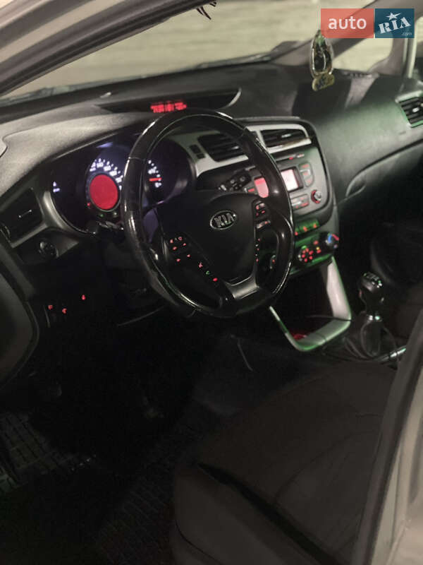 Універсал Kia Ceed 2013 в Житомирі