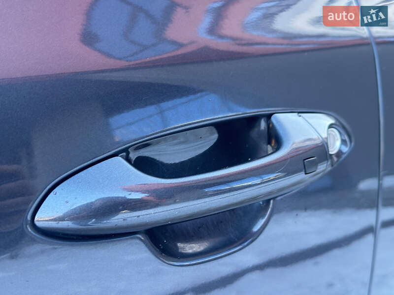 Хэтчбек Kia Ceed 2012 в Львове