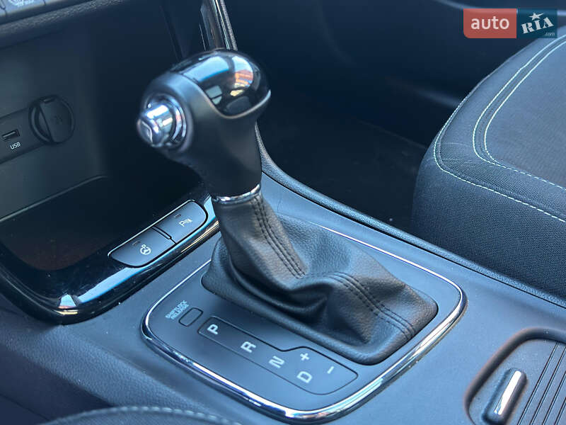 Хэтчбек Kia Ceed 2012 в Львове