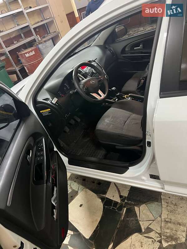 Универсал Kia Ceed 2011 в Киеве