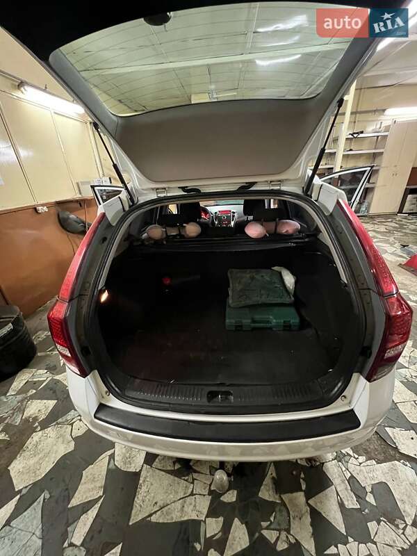 Универсал Kia Ceed 2011 в Киеве