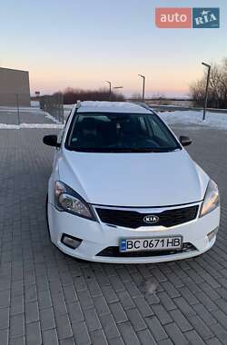 Универсал Kia Ceed 2010 в Красном