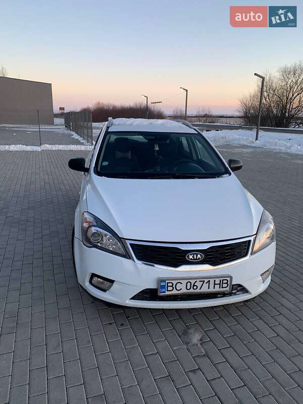 Універсал Kia Ceed 2010 в Красному