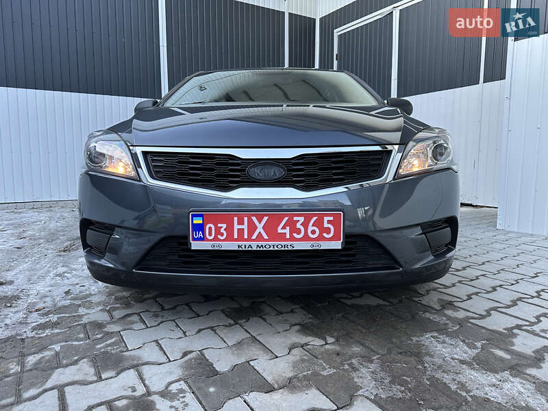 Хэтчбек Kia Ceed 2010 в Коломые