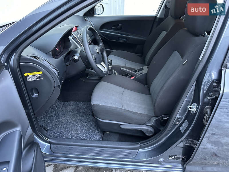 Хэтчбек Kia Ceed 2010 в Коломые