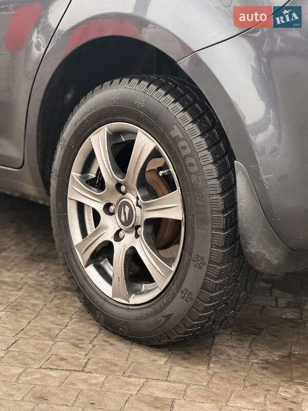 Хэтчбек Kia Ceed 2007 в Полтаве