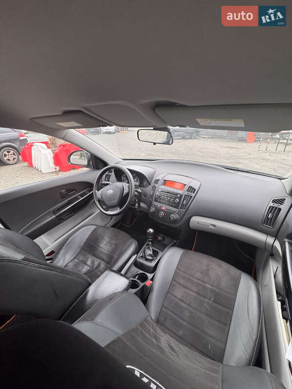 Хэтчбек Kia Ceed 2007 в Полтаве