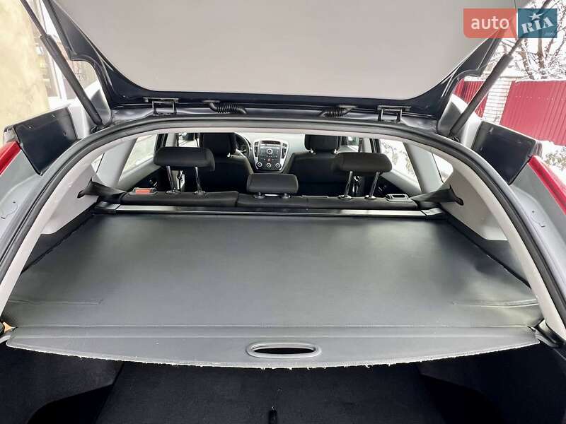 Универсал Kia Ceed 2010 в Умани