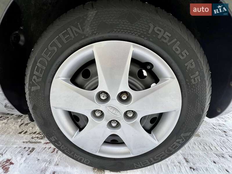 Универсал Kia Ceed 2010 в Умани