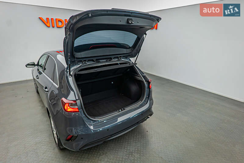 Хэтчбек Kia Ceed 2024 в Киеве