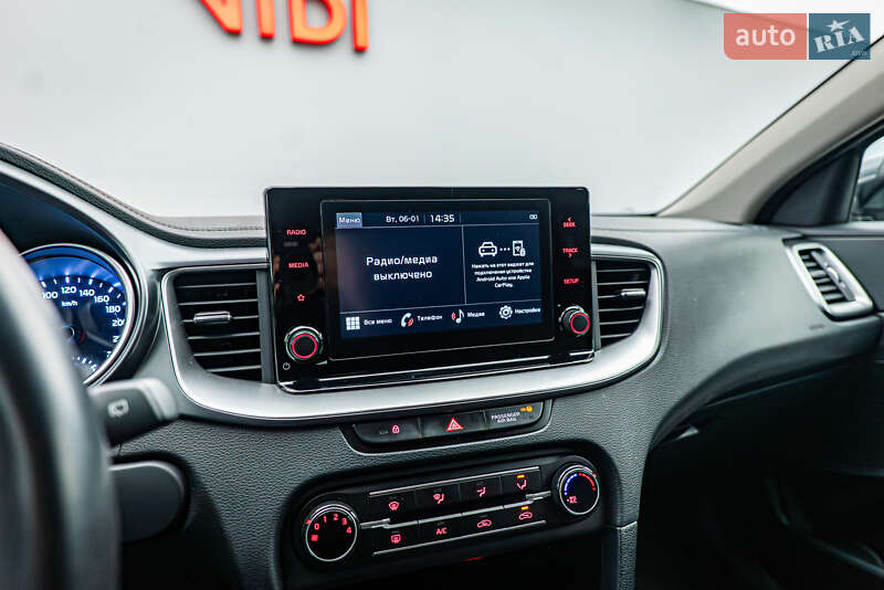 Хэтчбек Kia Ceed 2024 в Киеве