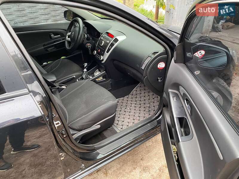 Универсал Kia Ceed 2012 в Прилуках