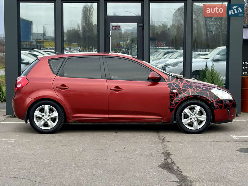 Хэтчбек Kia Ceed 2007 в Кременчуге