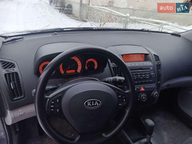 Хетчбек Kia Ceed 2009 в Богородчанах фото 9 Хетчбек Kia Ceed 2009 в Богородчанах
