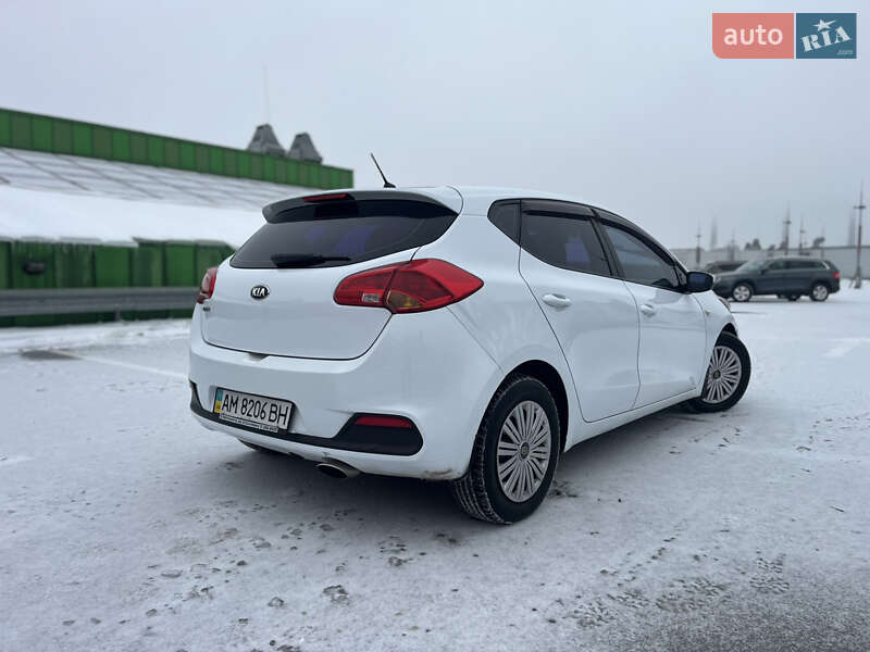 Хетчбек Kia Ceed 2012 в Києві