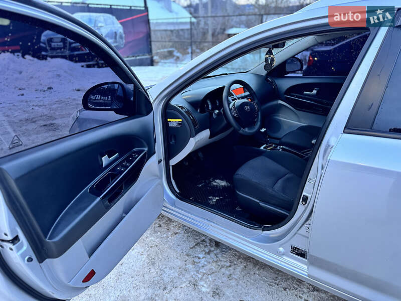 Универсал Kia Ceed 2008 в Тернополе