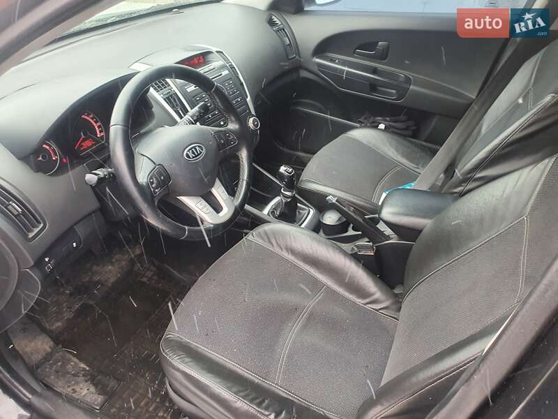 Универсал Kia Ceed 2010 в Киеве