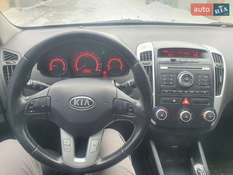 Универсал Kia Ceed 2010 в Киеве