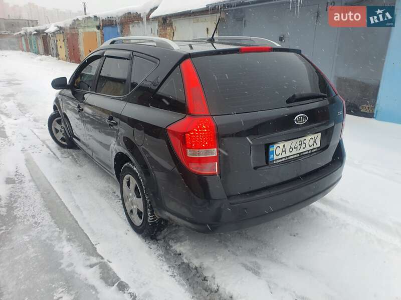 Универсал Kia Ceed 2010 в Киеве