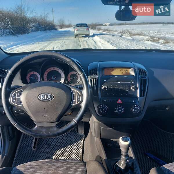 Универсал Kia Ceed 2008 в Стрые