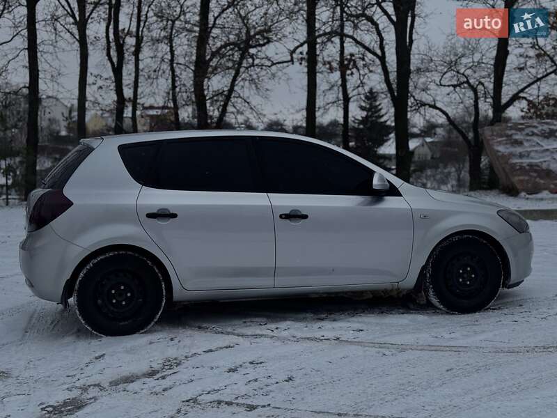 Хетчбек Kia Ceed 2007 в Сумах