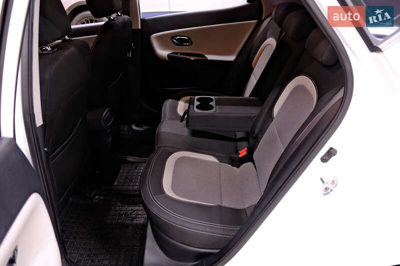 Хетчбек Kia Ceed 2016 в Одесі