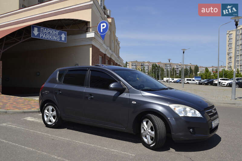 Хетчбек Kia Ceed 2007 в Миколаєві