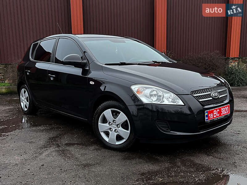 Хэтчбек Kia Ceed 2007 в Черкассах