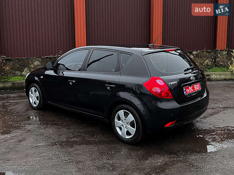 Хэтчбек Kia Ceed 2007 в Черкассах