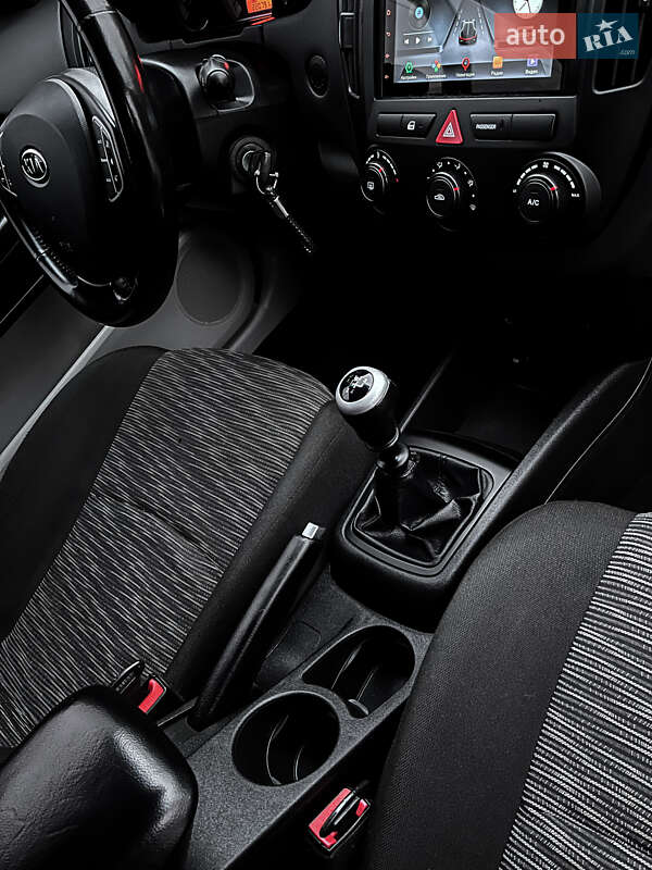 Хэтчбек Kia Ceed 2007 в Черкассах