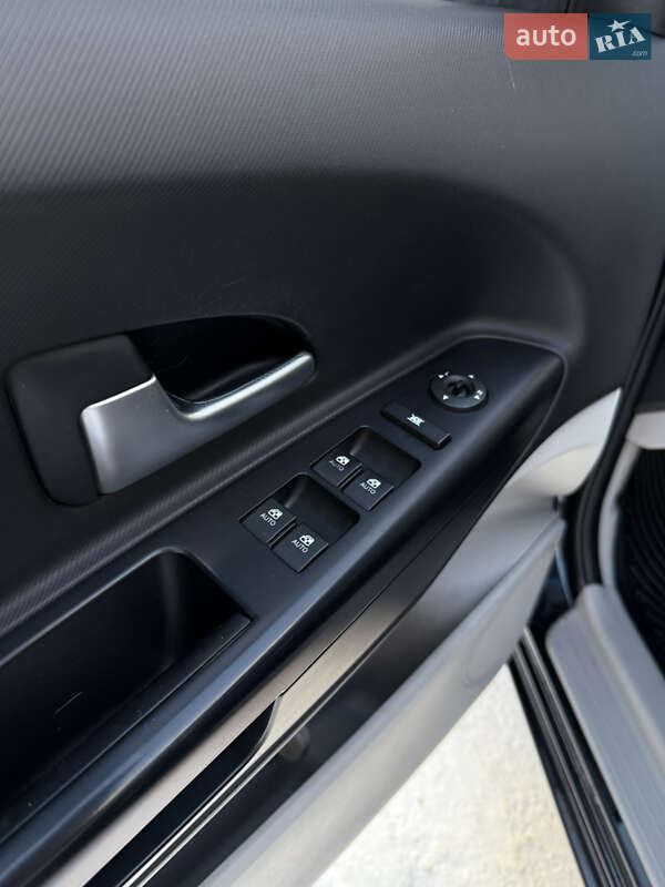 Хэтчбек Kia Ceed 2008 в Киеве